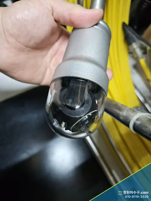 배관 내시경 카메라 헤드 근접